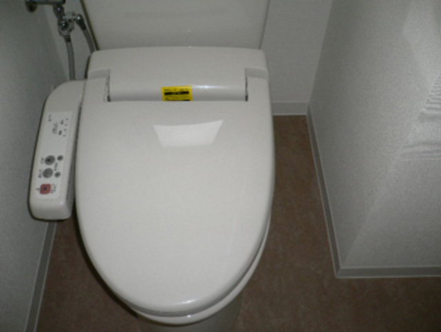 ＪＲ横浜線 町田駅 徒歩8分 15階建 築19年のトイレ写真