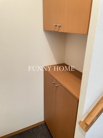 玄関　玄関にはシューズボックスがございます♪