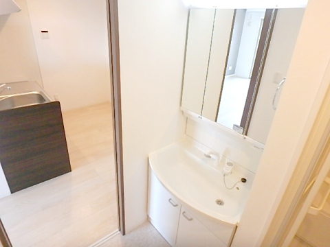 洗面設備　■お部屋は同型3階の写真です