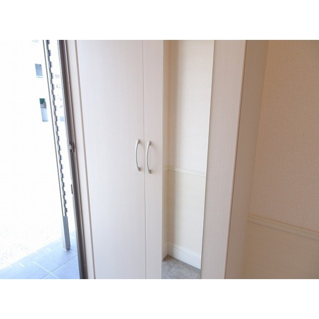 玄関　シューズボックス完備