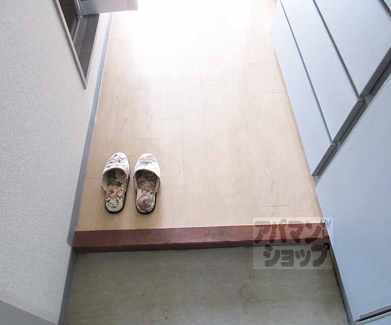 玄関　ある程度広さのある玄関です。