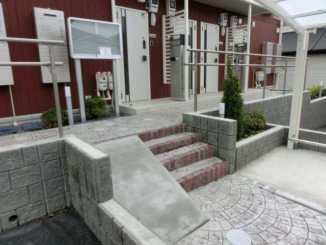 エントランス　物件への入口です。