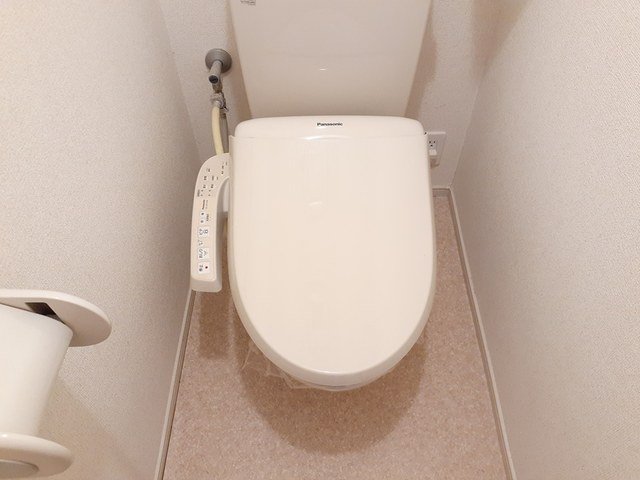 トイレ　コンパクトで使いやすいトイレです