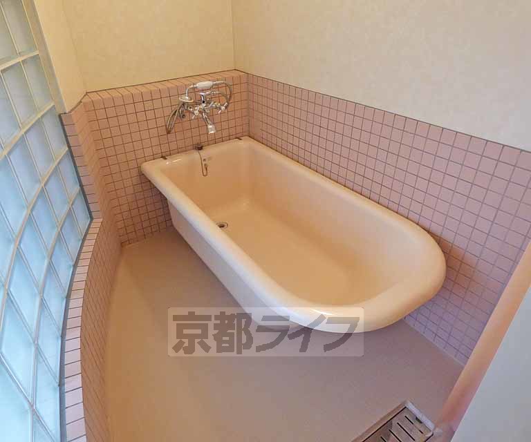 バス・シャワールーム　浴室です。