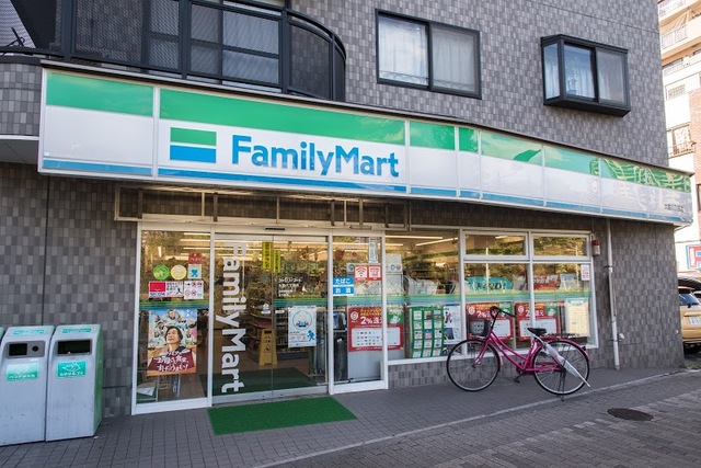 コンビニ　ファミリーマート大島八丁目店（コンビニ）まで254m