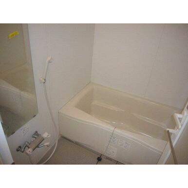 バス・シャワールーム　別部屋参考写真です