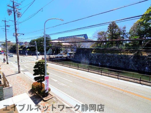 【静岡市葵区東草深町のアパートの眺望】