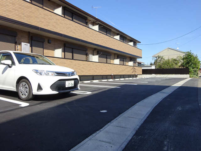 【アンビシャス白山の駐車場】