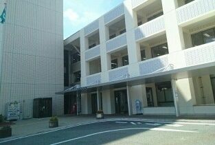 【蒲郡市竹谷町のアパートの役所】