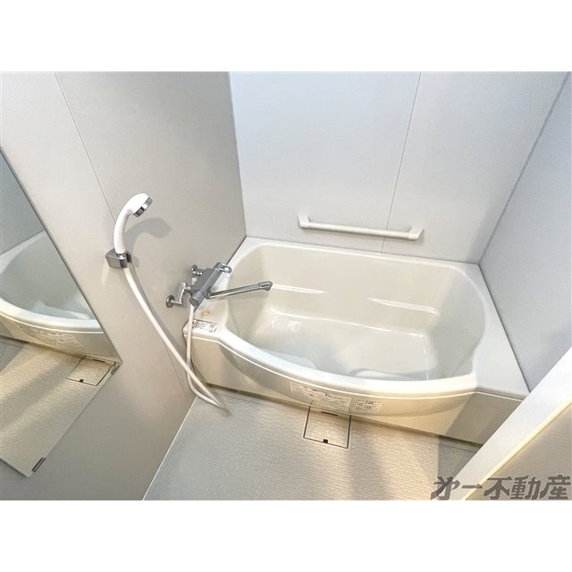 バス・シャワールーム　バスルーム