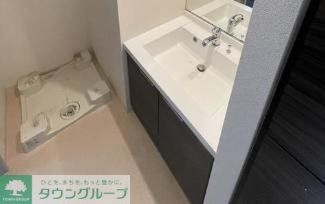 【北区西ケ原のマンションの洗面設備】