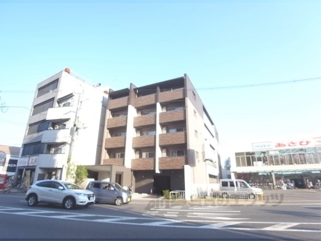 京都市西京区桂徳大寺北町のマンションの建物外観