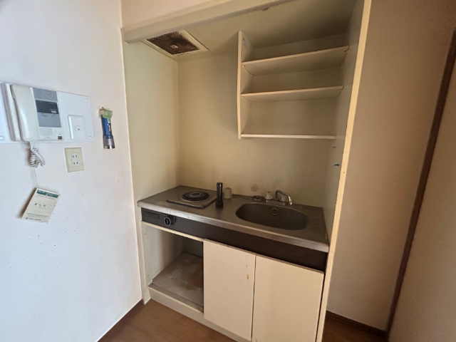 キッチン　※リノベーション前のお写真です