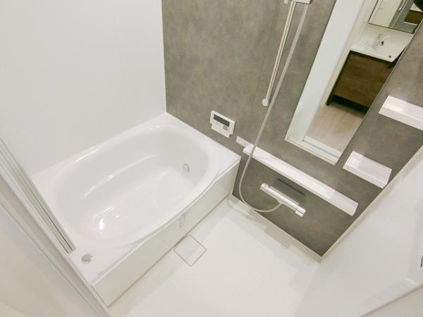 バス・シャワールーム　写真は別のお部屋のイメージです。現状優先。