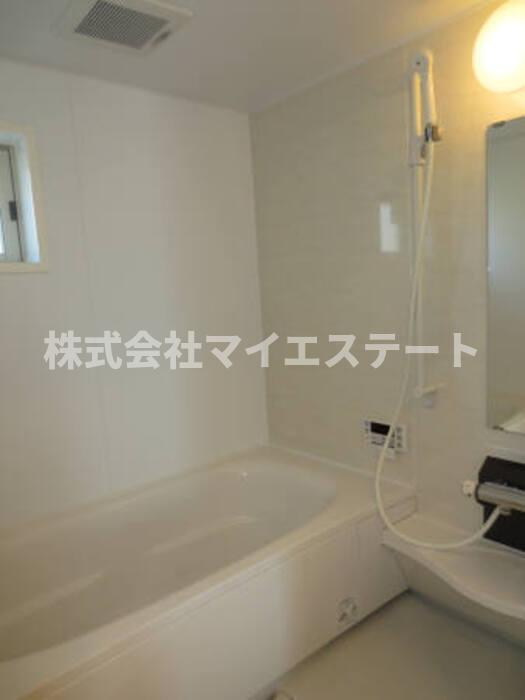 バス・シャワールーム　同型・現況優先（写真は202）