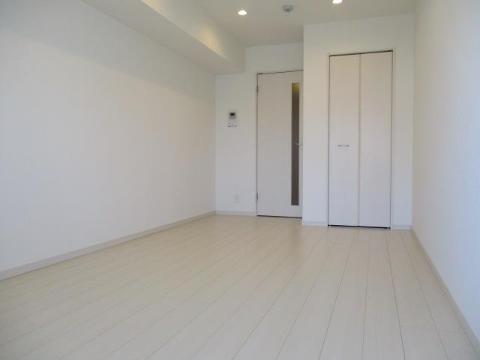 居室・リビング　室内