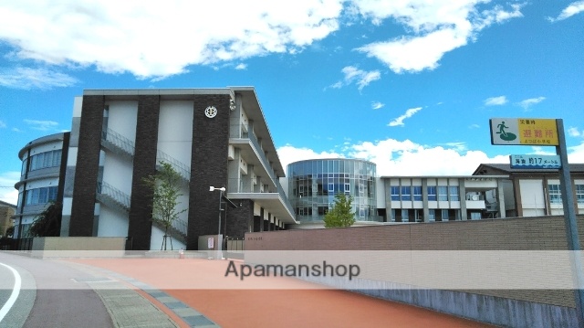 小学校　よつば小学校（小学校）まで1858m