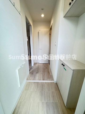 玄関　収納もある玄関です