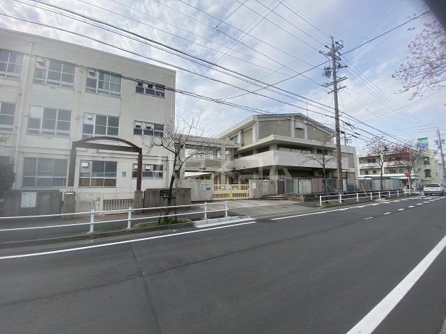 小学校　名古屋市立豊治小学校（小学校）まで525m