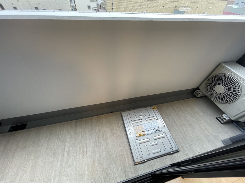 バルコニー　バルコニー