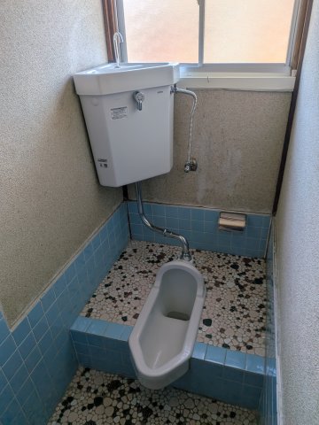 旭通り借家のトイレ写真