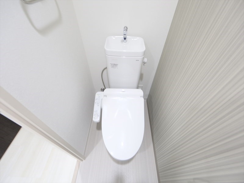 トイレ　温水洗浄暖房便座付トイレ