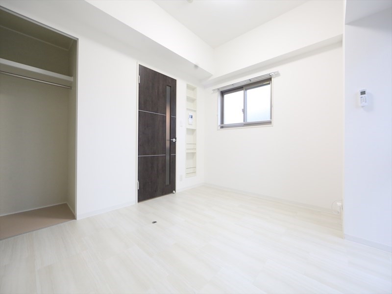 居室・リビング　洋室7帖　クローゼット付（収納充実してます）