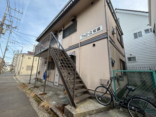建物外観　駅まで徒歩６分のアパートです