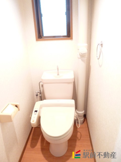 トイレ　写真は反転タイプのお部屋です