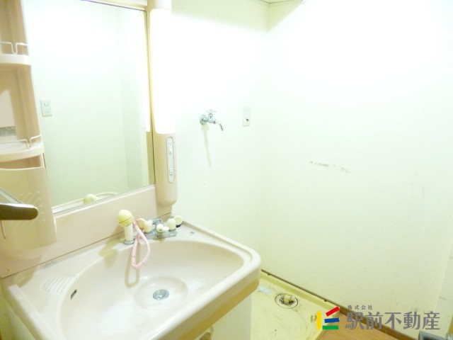 洗面設備　写真は反転タイプのお部屋です