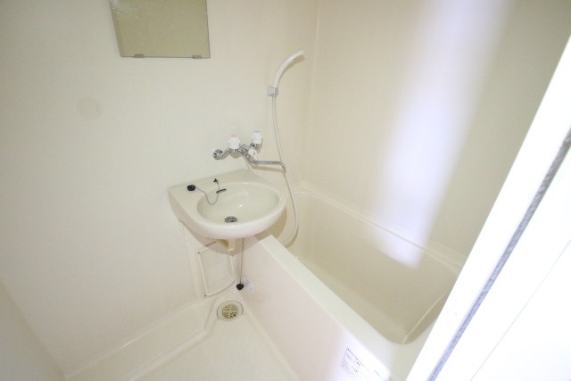 バス・シャワールーム　別室の参考写真です。※現況優先