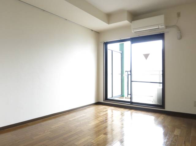 居室・リビング　反転タイプ