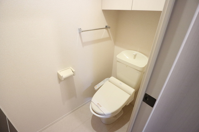 トイレ　トイレ（温水洗浄暖房便座）