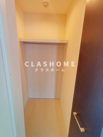 収納　同物件の別部屋になります。