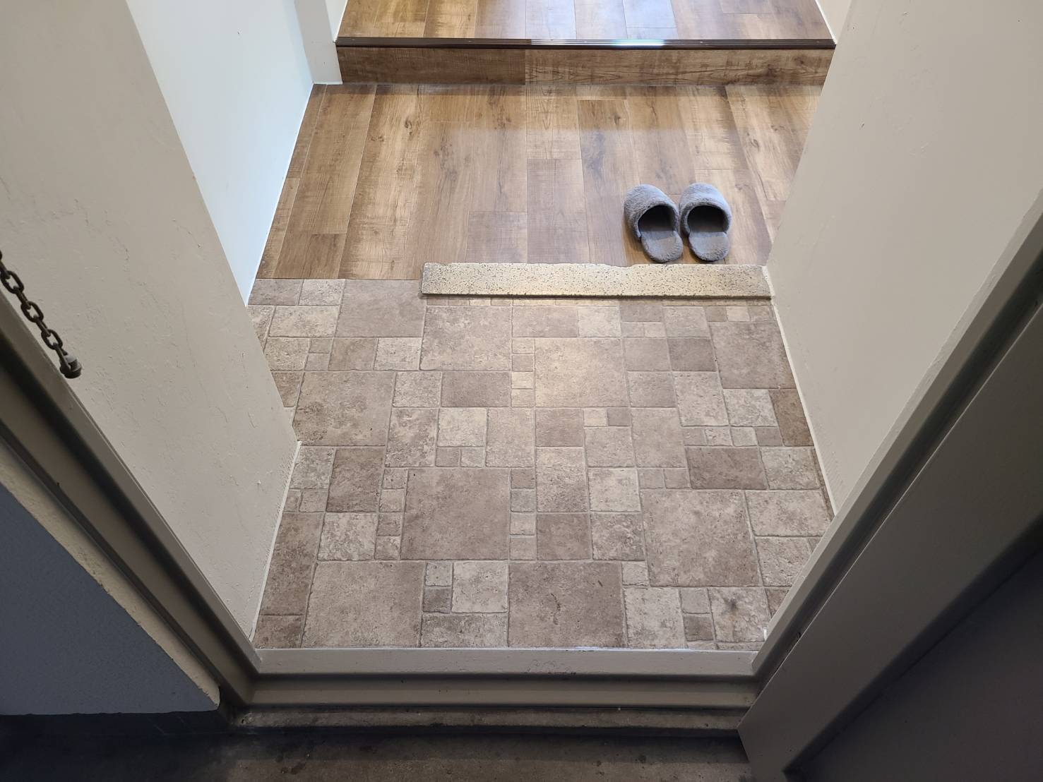 玄関　カーサバレンシア