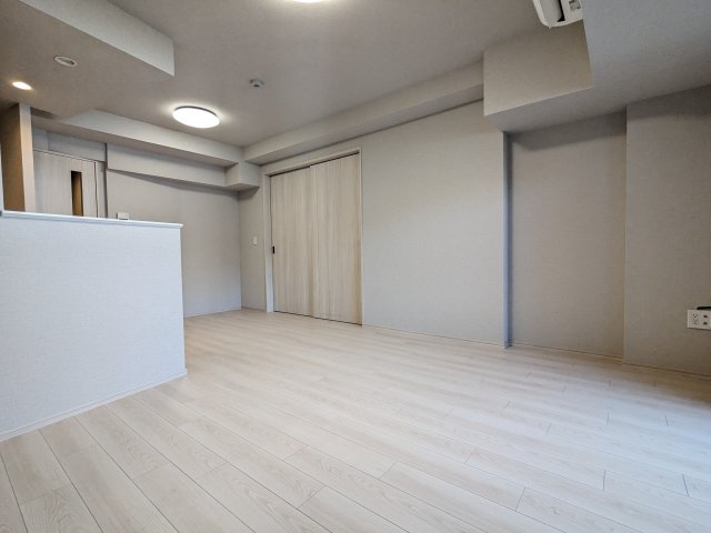 居室・リビング　こちらのリビングで趣味の時間をお楽しみください