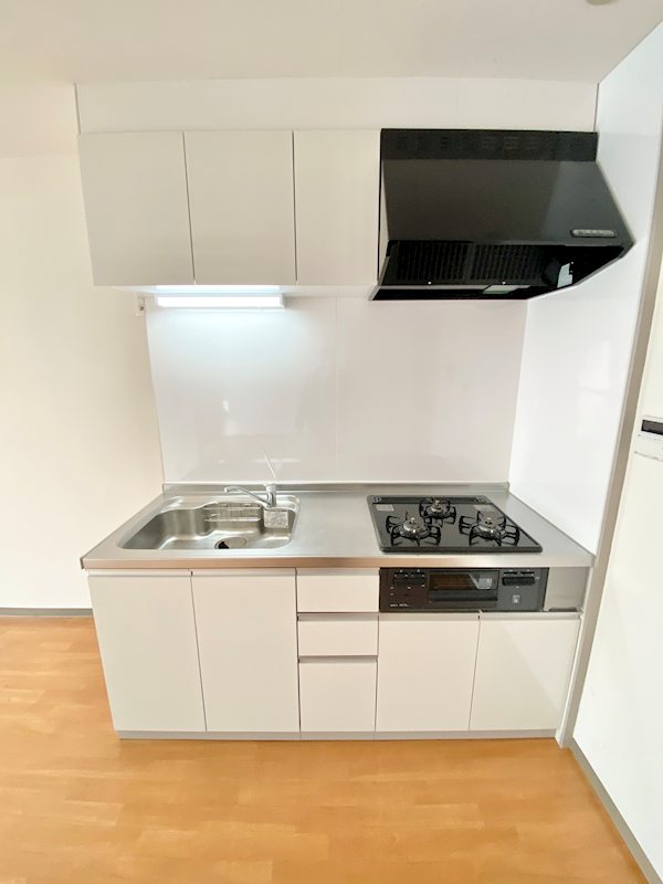 キッチン　ガスコンロ3口グリル付