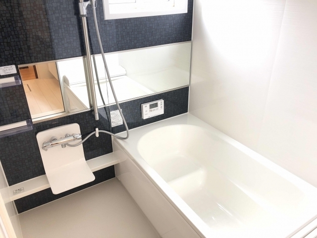 バス・シャワールーム　浴室