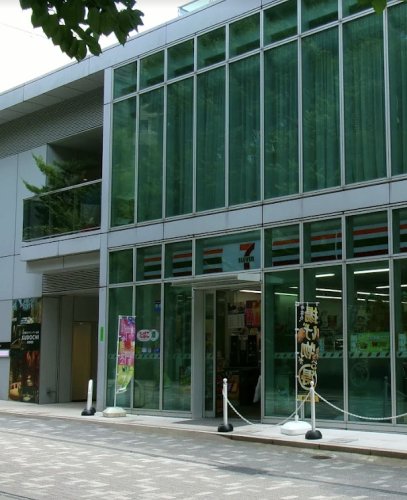 コンビニ　セブンイレブン 六本木7丁目店（コンビニ）まで952m