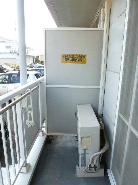 バルコニー　写真は108号室です（参考）