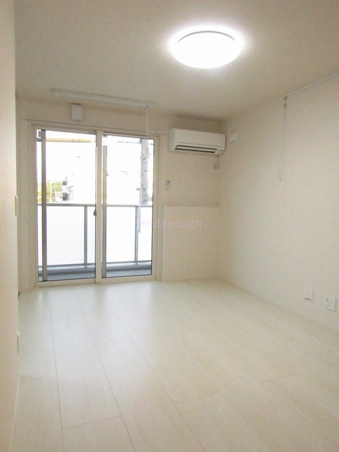 居室・リビング　同施工会社