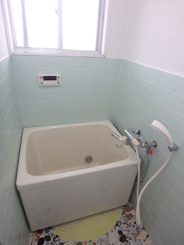 バス・シャワールーム　窓があって換気しやすい☆