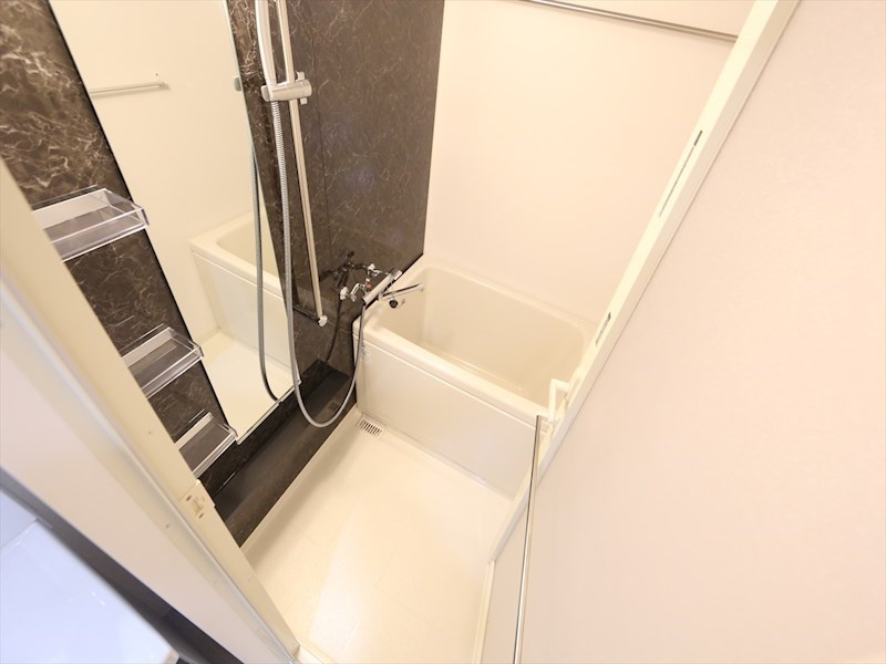 バス・シャワールーム　バスルーム　浴室暖房乾燥機付き