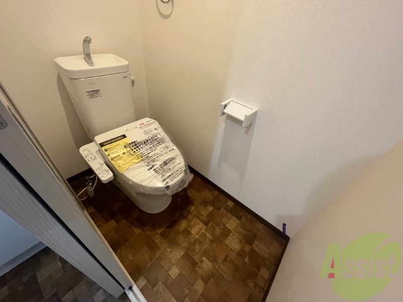 トイレ　同仕様施工物件、ルームカラーがホワイトになります。