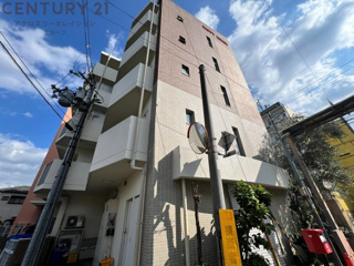 建物外観　オートロックで外部の人間が簡単に出入りできないため安心です！