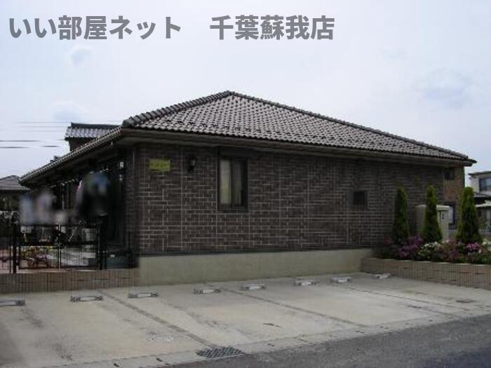 建物外観　外観は落ち着いています