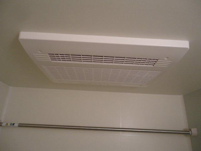 バス・シャワールーム　浴室乾燥機