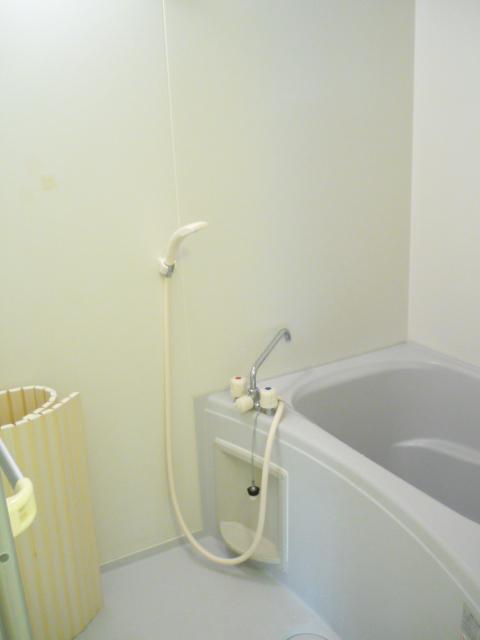 バス・シャワールーム　バス　※同物件・同仕様画像