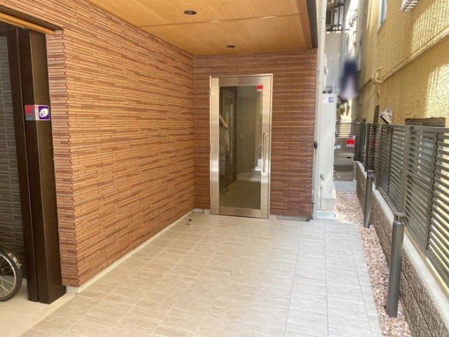 エントランス　共用部分も大変綺麗★