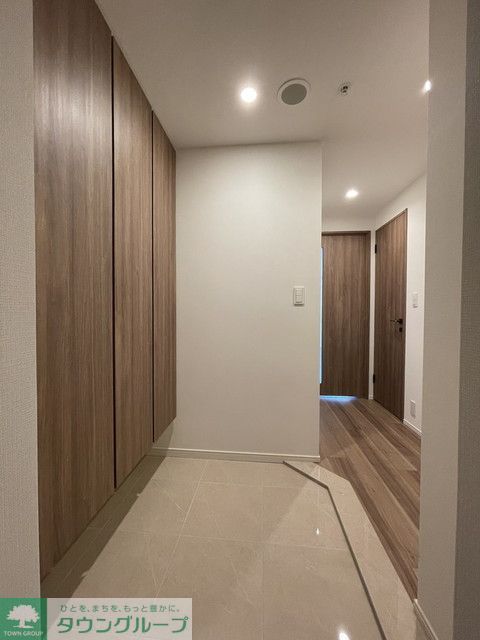 玄関　※写真は同タイプ住戸です。